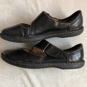 mary jane shoes with velcro strap